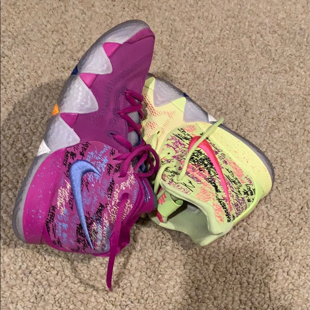 Kyrie Irving “confetti” basketball shoes, Nike-7Y